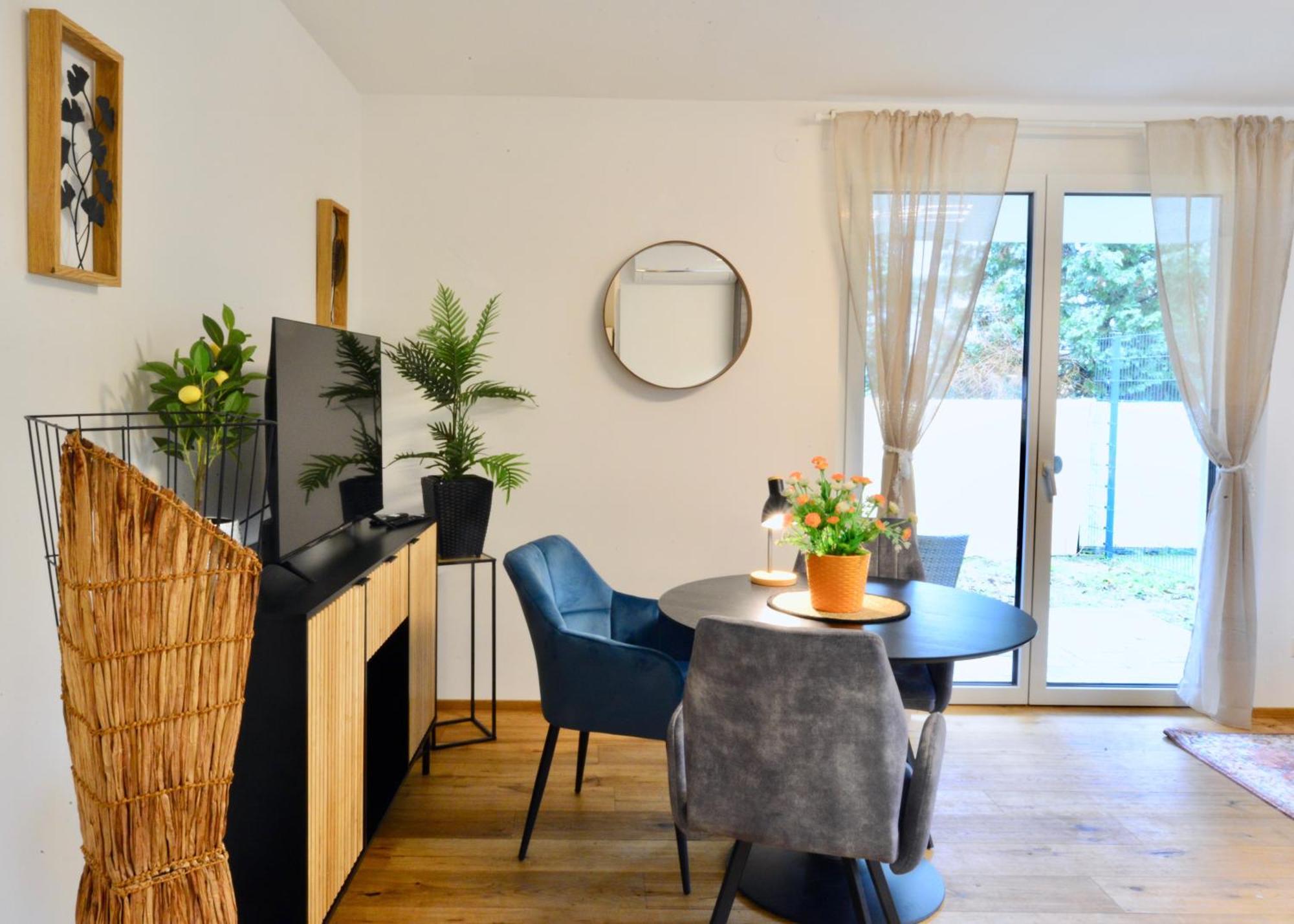 Appartement New With Parking And Metro In Front Of The House à Vienne Extérieur photo